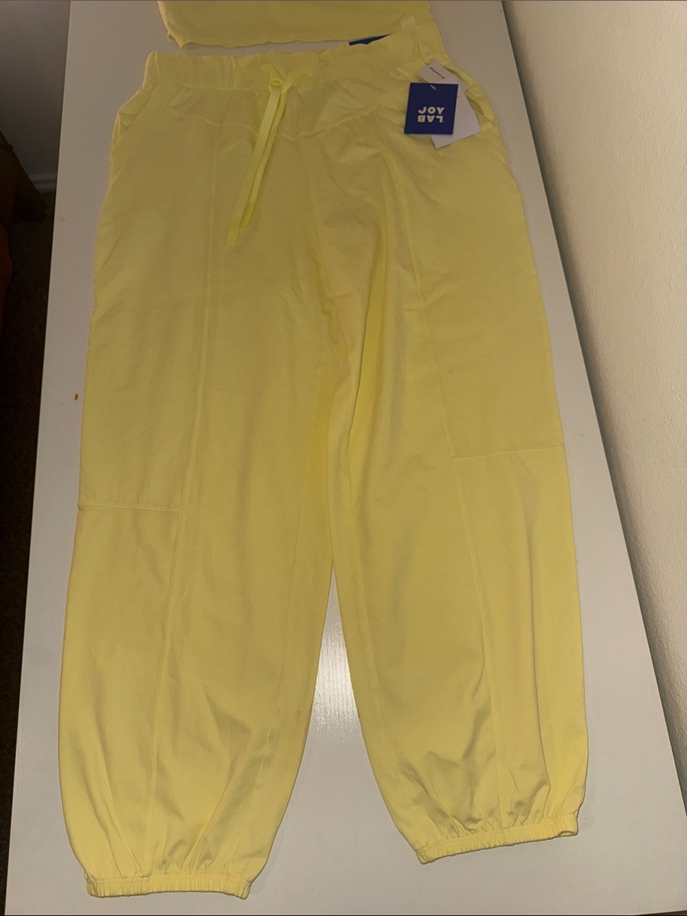 JoyLab Yellow Short Sleeve Crop Tee/Jogger Set - Picture 3 of 5